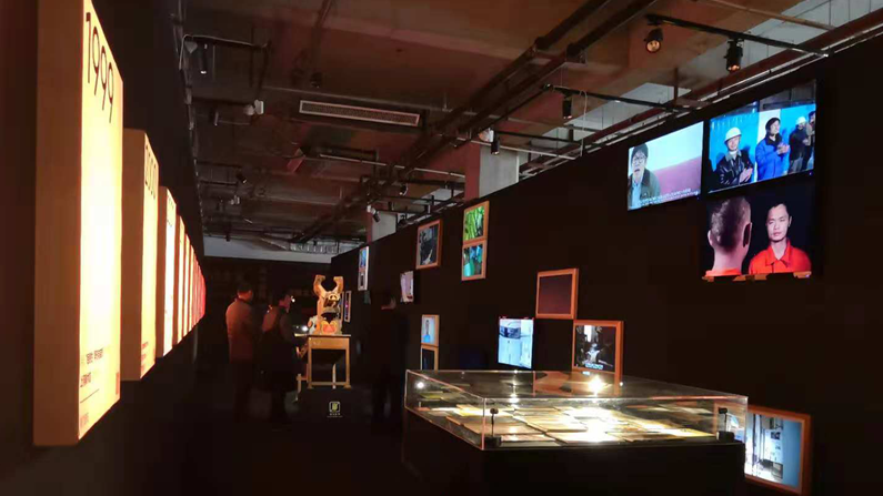 北京798当代艺术展走进AG尊时凯龙人生就博新区 展示文艺成就