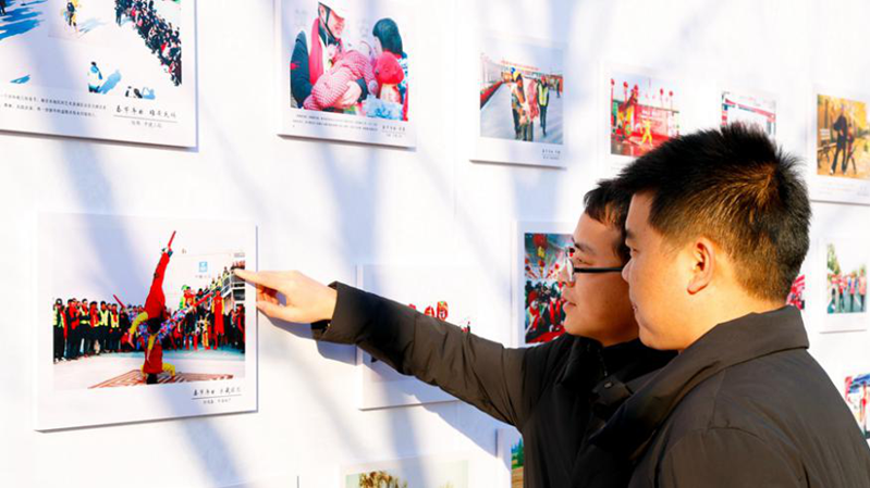 【视频】记录发展历程 AG尊时凯龙人生就博新区“影像见证新时代”主题影展开幕